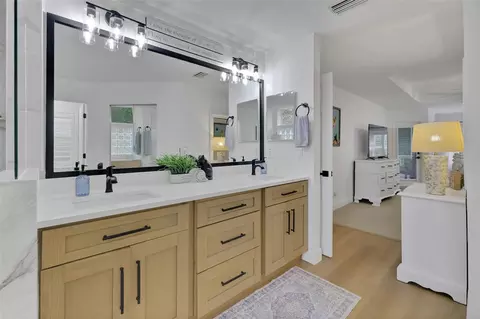Bath - 1244 Harwick Ln, Ormond Beach, FL 32174 photo 4 of 5