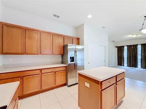 Kitchen - 5669 SW 40th St, Ocala, FL 34474 photo 3 of 8
