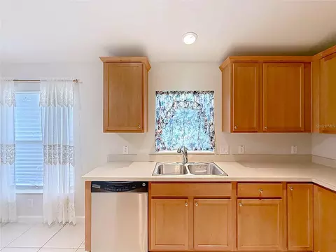 Kitchen - 5669 SW 40th St, Ocala, FL 34474 photo 5 of 8