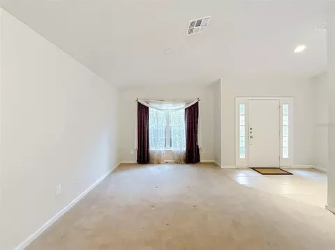 Living - 5669 SW 40th St, Ocala, FL 34474 photo 3 of 10