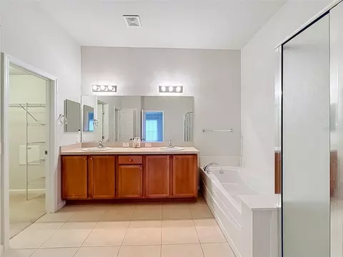 Bath - 5669 SW 40th St, Ocala, FL 34474 photo 1 of 6