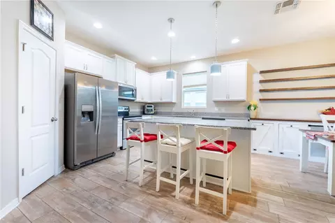 Kitchen - 3331 Sagebrush St, Harmony, FL 34773 photo 6 of 6