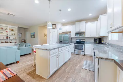Kitchen - 3331 Sagebrush St, Harmony, FL 34773 photo 3 of 6