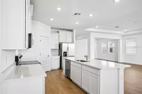 Kitchen - 2265 Hamden Way, Mount Dora, FL 32757 photo 5 of 8