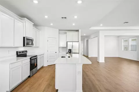 Kitchen - 2265 Hamden Way, Mount Dora, FL 32757 photo 4 of 8
