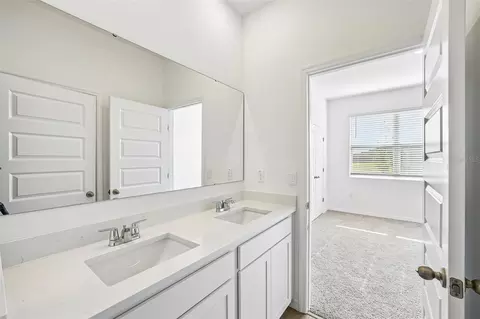 Bath - 2265 Hamden Way, Mount Dora, FL 32757 photo 4 of 4