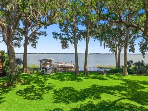 1000 N Lakeshore Blvd, Howey In The Hills, FL 34737