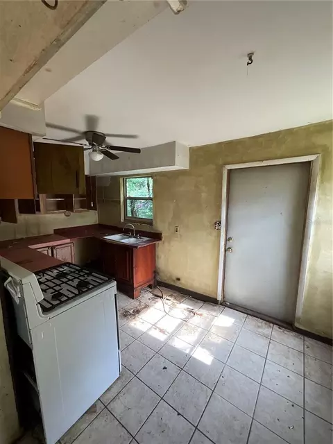 Kitchen - 265 13th Ave, Ocoee, FL 34761 photo 1 of 1