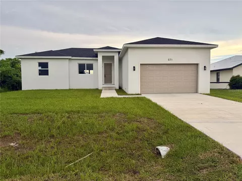 571 Mimosa Ave NW, Port Charlotte, FL 33952