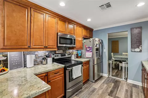 Kitchen - 580 Heather Ct, Bartow, FL 33830 photo 3 of 3