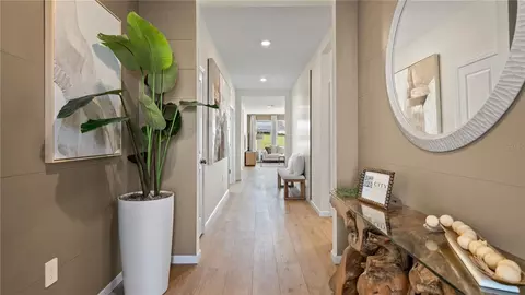 Entry Way - 5103 Arrowfeather Ct, Saint Cloud, FL 34772 photo 2 of 7
