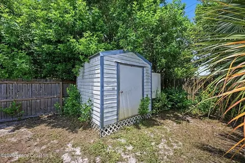 Exterior - 2292 Lakeview Dr, Melbourne, FL 32935 photo 3 of 3