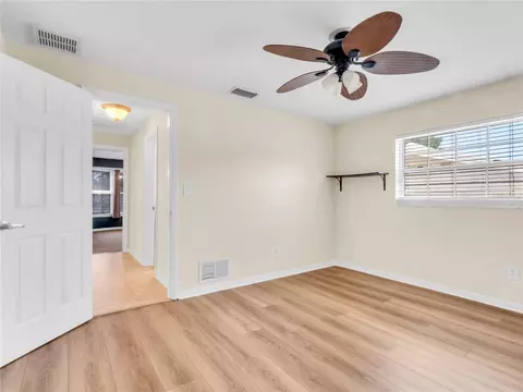 Bedroom - 14331 Apache Ave, Largo, FL 33774 photo 5 of 5
