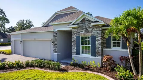 Exterior - 1421 Meredith Dr, Spring Hill, FL 34608 photo 2 of 4
