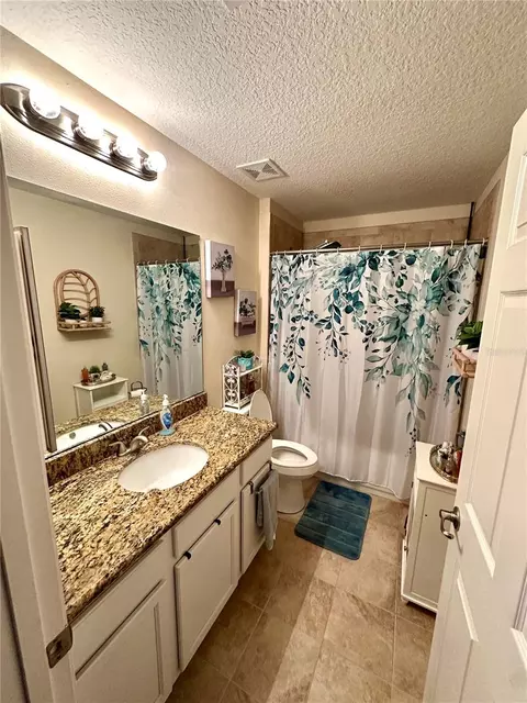 Bath - 40320 W 2nd Ave, Umatilla, FL 32784 photo 2 of 2