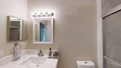 Bath - 2108 Ancient Oak Dr, Ocoee, FL 34761 photo 2 of 6
