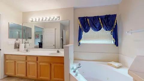 Bath - 2108 Ancient Oak Dr, Ocoee, FL 34761 photo 5 of 6