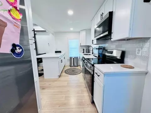 Kitchen - 624 Illinois Ave, Saint Cloud, FL 34769 photo 3 of 3