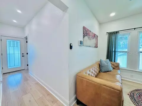 Entry Way - 624 Illinois Ave, Saint Cloud, FL 34769 photo 2 of 3