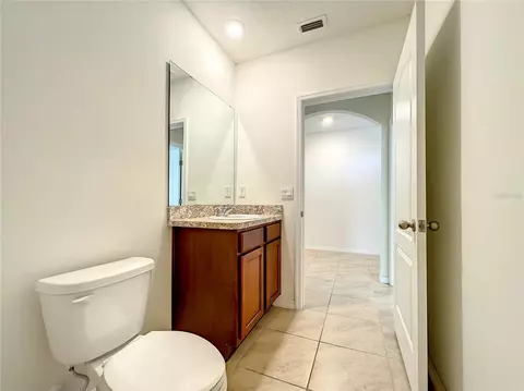 Bath - 276 Sofia Ln, Lake Alfred, FL 33850 photo 2 of 5