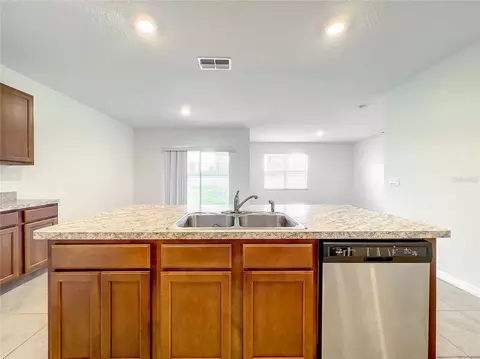 Kitchen - 276 Sofia Ln, Lake Alfred, FL 33850 photo 2 of 4