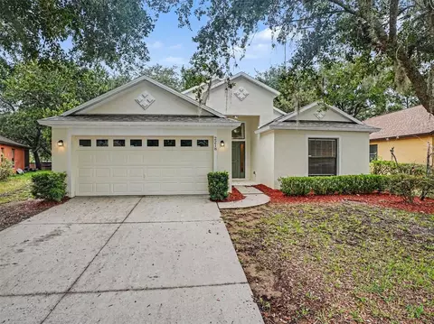 2218 Bracknell Forest Trl, Tavares, FL 32778