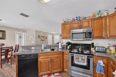 Kitchen - 38 Juniper Loop Ct, Ocala, FL 34480 photo 4 of 4