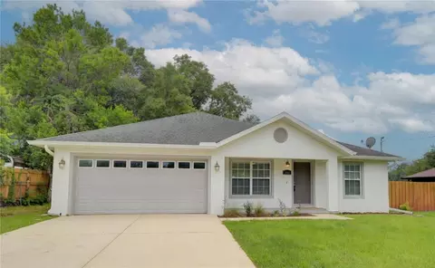1360 Chris Ave, Deland, FL 32724