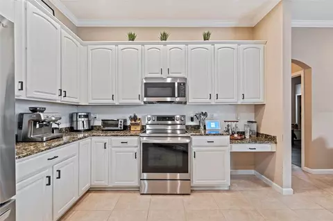 Kitchen - 197 Braelock Dr, Ocoee, FL 34761 photo 4 of 4