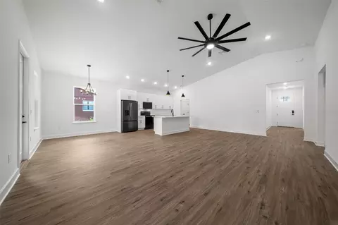Living - 10153 Lynnhaven Rd, Spring Hill, FL 34608 photo 4 of 5