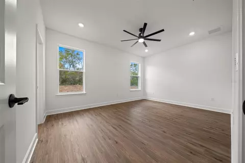 Bedroom - 10153 Lynnhaven Rd, Spring Hill, FL 34608 photo 2 of 8