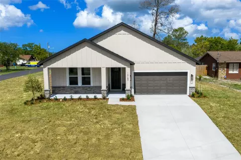 Exterior - 10153 Lynnhaven Rd, Spring Hill, FL 34608 photo 6 of 12