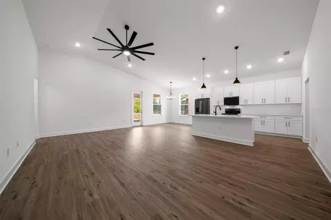Living - 10153 Lynnhaven Rd, Spring Hill, FL 34608 photo 3 of 5