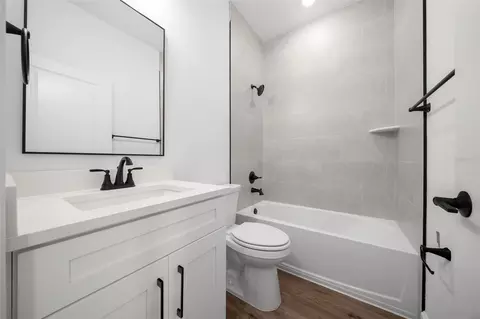 Bath - 10153 Lynnhaven Rd, Spring Hill, FL 34608 photo 7 of 7