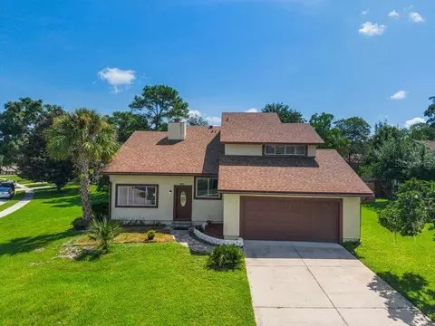 401 Woodview Dr, Longwood, FL 32779