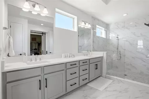 Bath - 5170 Buttonsage, Saint Cloud, FL 34772 photo 5 of 6