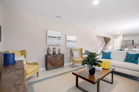 Living - 621 Broadoak Dr, Dundee, FL 33838 photo 1 of 1