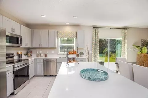 Kitchen - 621 Broadoak Dr, Dundee, FL 33838 photo 1 of 5