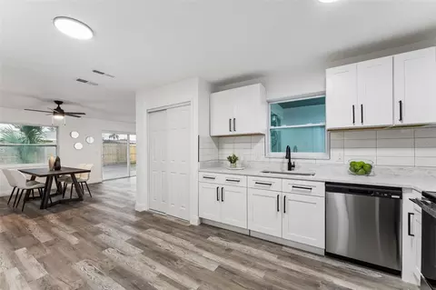 Kitchen - 996 Sarazen Dr, Rockledge, FL 32955 photo 1 of 3
