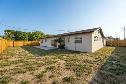 Exterior - 996 Sarazen Dr, Rockledge, FL 32955 photo 3 of 3