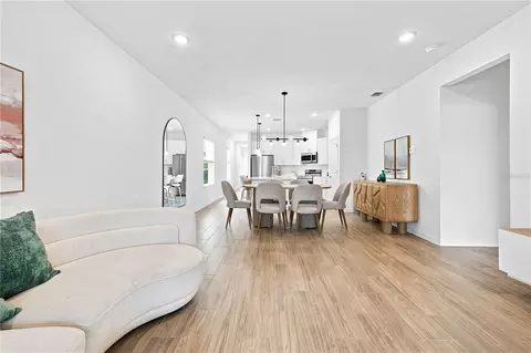 Entry Way - 3963 Sagefield Dr, Harmony, FL 34773 photo 4 of 8