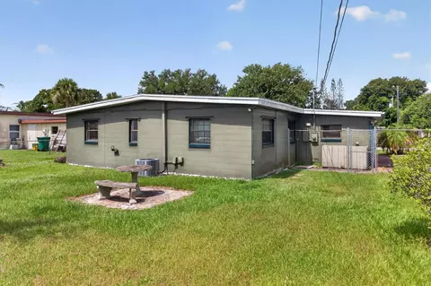 Exterior - 1865 Cedarwood Dr, Melbourne, FL 32935 photo 7 of 8