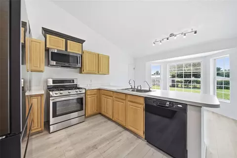 Kitchen - 4698 NW 110th Ave, Ocala, FL 34482 photo 3 of 4