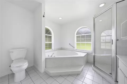 Bath - 4698 NW 110th Ave, Ocala, FL 34482 photo 2 of 4