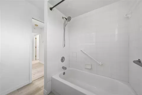 Bath - 4698 NW 110th Ave, Ocala, FL 34482 photo 4 of 4
