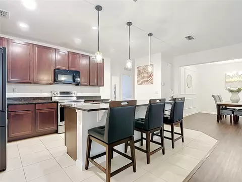 Kitchen - 399 Pinecrest Loop, Davenport, FL 33837 photo 4 of 4
