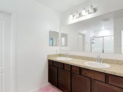 Bath - 399 Pinecrest Loop, Davenport, FL 33837 photo 1 of 3
