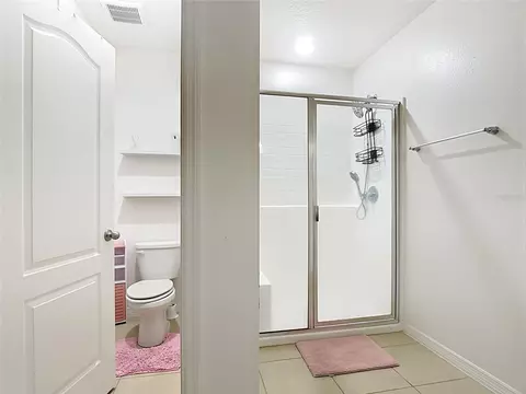 Bath - 399 Pinecrest Loop, Davenport, FL 33837 photo 3 of 3