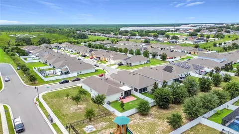 View/Area - 399 Pinecrest Loop, Davenport, FL 33837 photo 3 of 5
