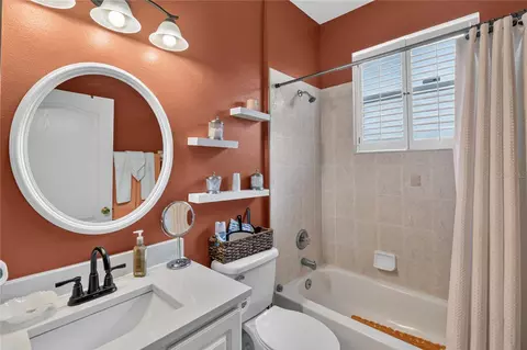 Bath - 2548 Tall Maple Loop, Ocoee, FL 34761 photo 3 of 3
